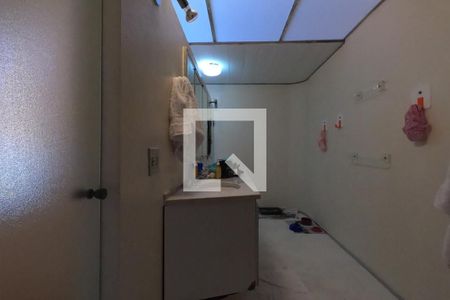 Casa à venda com 500m², 3 quartos e 8 vagasBanheiro da Suíte 3