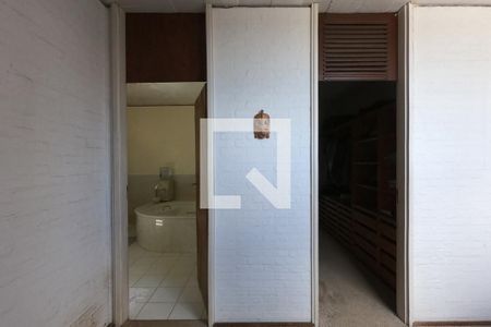 Casa à venda com 500m², 3 quartos e 8 vagasSuiíte 2