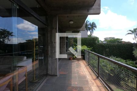Varanda da Sala de casa à venda com 3 quartos, 500m² em Jardim Guedala, São Paulo