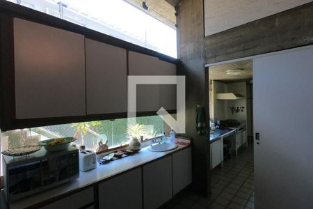 Casa à venda com 500m², 3 quartos e 8 vagasCopa