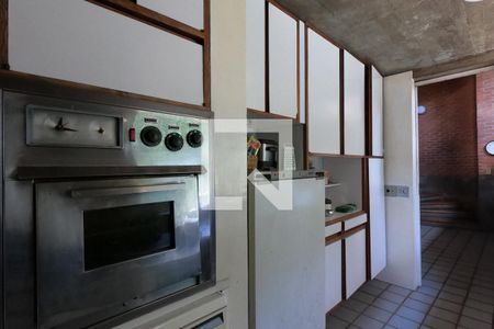 Casa à venda com 500m², 3 quartos e 8 vagasCozinha