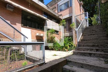Casa à venda com 500m², 3 quartos e 8 vagasQuintal