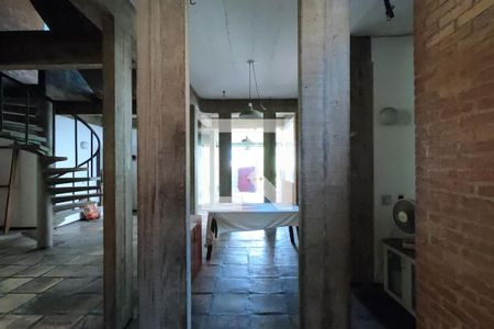 Casa à venda com 500m², 3 quartos e 8 vagasSalao