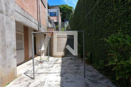 Casa à venda com 500m², 3 quartos e 8 vagasQuintal