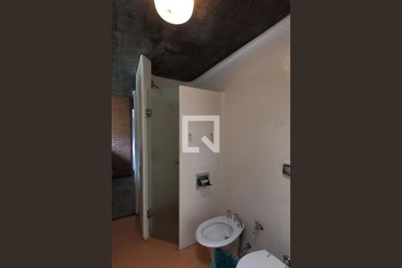 Casa à venda com 500m², 3 quartos e 8 vagasSuíte1 Banheiro