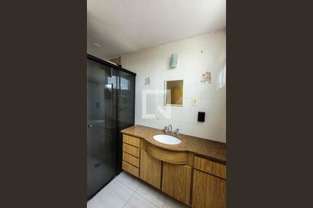 Apartamento para alugar com 72m², 2 quartos e 1 vaga Apartamento para alugar com 72m², 2 quartos e 1 vagaBanheiro