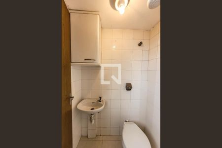 Apartamento para alugar com 72m², 2 quartos e 1 vaga Apartamento para alugar com 72m², 2 quartos e 1 vagaBanheiro de serviço