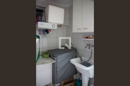 Casa à venda com 100m², 3 quartos e 2 vagas Casa à venda com 100m², 3 quartos e 2 vagasArea de serviço