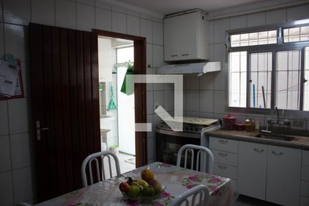 Casa à venda com 100m², 3 quartos e 2 vagas Casa à venda com 100m², 3 quartos e 2 vagasCozinha
