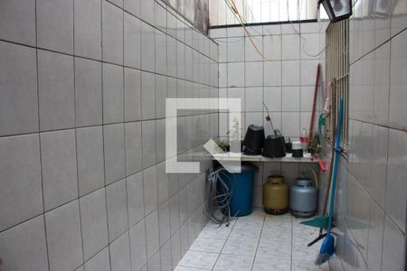 Casa à venda com 100m², 3 quartos e 2 vagas Casa à venda com 100m², 3 quartos e 2 vagasArea de serviço