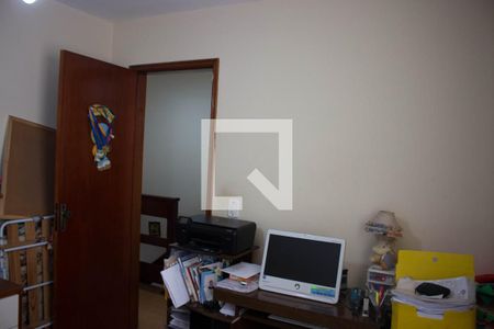 Casa à venda com 100m², 3 quartos e 2 vagas Casa à venda com 100m², 3 quartos e 2 vagasQuarto 1