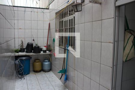 Casa à venda com 100m², 3 quartos e 2 vagas Casa à venda com 100m², 3 quartos e 2 vagasArea de serviço