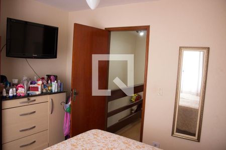 Casa à venda com 100m², 3 quartos e 2 vagas Casa à venda com 100m², 3 quartos e 2 vagasQuarto 3