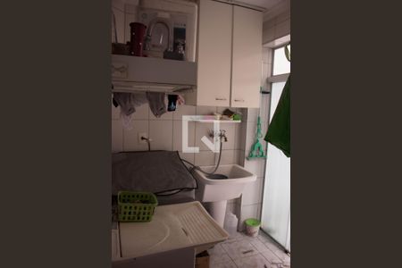 Casa à venda com 100m², 3 quartos e 2 vagas Casa à venda com 100m², 3 quartos e 2 vagasArea de serviço