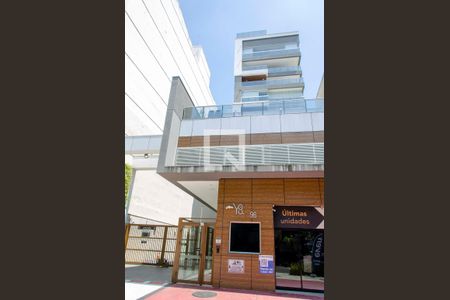 Apartamento para alugar com 68m², 2 quartos e 1 vagaFachada