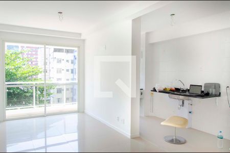 Sala de apartamento para alugar com 2 quartos, 68m² em Botafogo, Rio de Janeiro