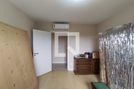 Apartamento à venda com 130m², 3 quartos e 2 vagasQuarto 2