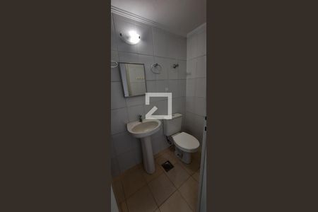 Banheiro de kitnet/studio para alugar com 1 quarto, 40m² em Centro, Campinas