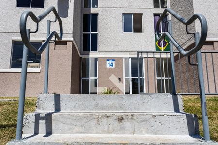 Apartamento para alugar com 47m², 2 quartos e 1 vaga Apartamento para alugar com 47m², 2 quartos e 1 vagaFachada do bloco