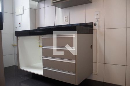 Apartamento para alugar com 48m², 2 quartos e 1 vaga Apartamento para alugar com 48m², 2 quartos e 1 vagaCozinha - Armários