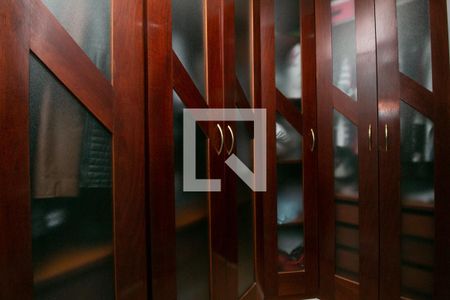 Casa à venda com 275m², 3 quartos e 4 vagasCloset