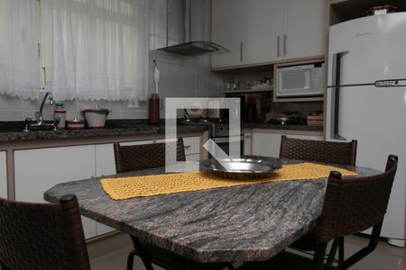 Casa à venda com 275m², 3 quartos e 4 vagasCozinha