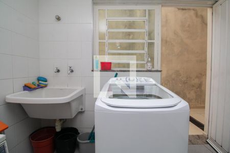 Casa à venda com 275m², 3 quartos e 4 vagasÁrea de Serviço