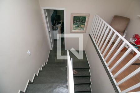 Casa à venda com 275m², 3 quartos e 4 vagasEscadas