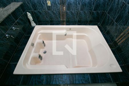 Casa à venda com 275m², 3 quartos e 4 vagasBanheiro Suíte