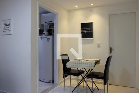 Sala de apartamento para alugar com 1 quarto, 37m² em Cocotá, Rio de Janeiro