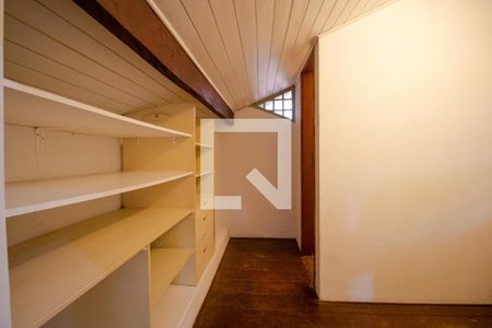 Casa à venda com 237m², 3 quartos e 3 vagas Casa à venda com 237m², 3 quartos e 3 vagasEscritório (Mezanino)