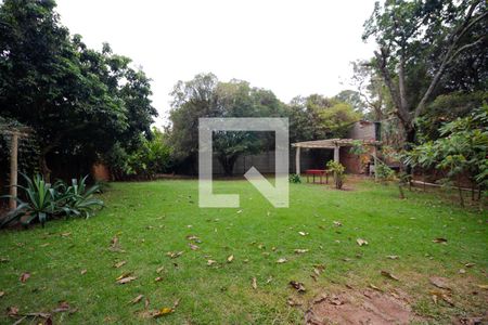 Casa à venda com 237m², 3 quartos e 3 vagas Casa à venda com 237m², 3 quartos e 3 vagasQuintal