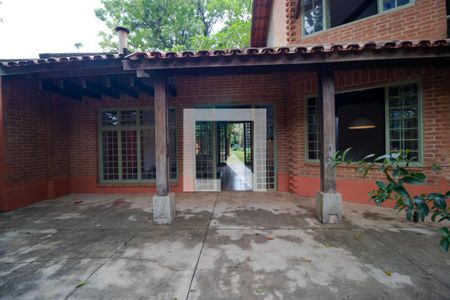 Casa à venda com 237m², 3 quartos e 3 vagas Casa à venda com 237m², 3 quartos e 3 vagasQuintal