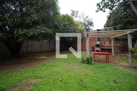 Casa à venda com 237m², 3 quartos e 3 vagas Casa à venda com 237m², 3 quartos e 3 vagasQuintal