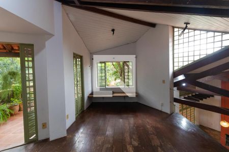 Casa à venda com 237m², 3 quartos e 3 vagas Casa à venda com 237m², 3 quartos e 3 vagasMezanino