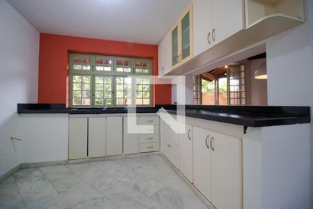 Casa à venda com 237m², 3 quartos e 3 vagas Casa à venda com 237m², 3 quartos e 3 vagasCozinha