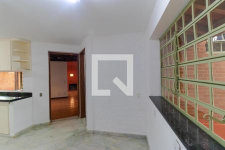 Casa à venda com 237m², 3 quartos e 3 vagas Casa à venda com 237m², 3 quartos e 3 vagasCozinha