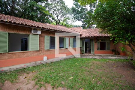 Casa à venda com 237m², 3 quartos e 3 vagas Casa à venda com 237m², 3 quartos e 3 vagasQuintal