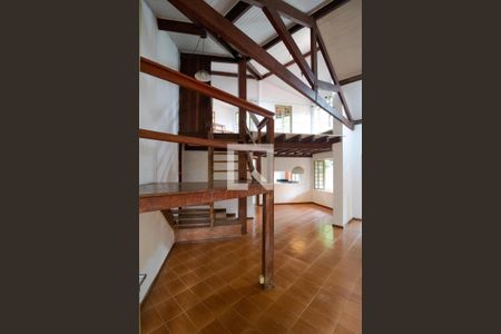 Casa à venda com 237m², 3 quartos e 3 vagas Casa à venda com 237m², 3 quartos e 3 vagasSalas