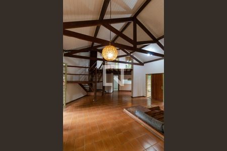 Casa à venda com 237m², 3 quartos e 3 vagas Casa à venda com 237m², 3 quartos e 3 vagasSalas