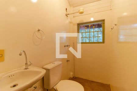 Casa à venda com 237m², 3 quartos e 3 vagas Casa à venda com 237m², 3 quartos e 3 vagasBanheiro 02 (Mezanino)