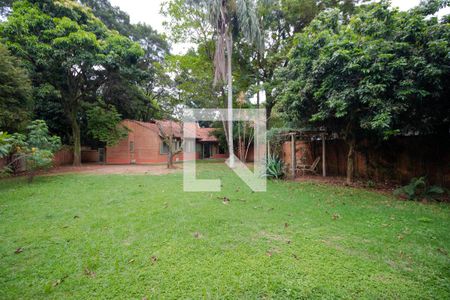 Casa à venda com 237m², 3 quartos e 3 vagas Casa à venda com 237m², 3 quartos e 3 vagasQuintal