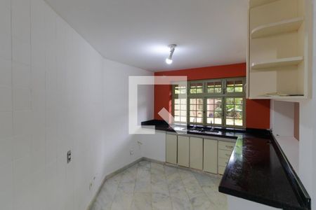 Casa à venda com 237m², 3 quartos e 3 vagas Casa à venda com 237m², 3 quartos e 3 vagasCozinha