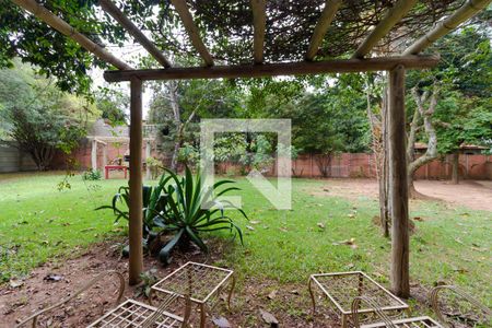 Casa à venda com 237m², 3 quartos e 3 vagas Casa à venda com 237m², 3 quartos e 3 vagaspergolado