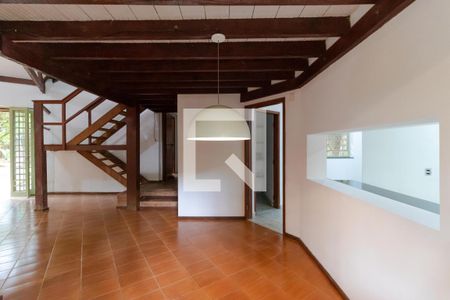 Casa à venda com 237m², 3 quartos e 3 vagas Casa à venda com 237m², 3 quartos e 3 vagasSala de Jantar