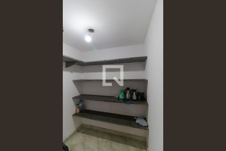 Casa à venda com 237m², 3 quartos e 3 vagas Casa à venda com 237m², 3 quartos e 3 vagasDespensa