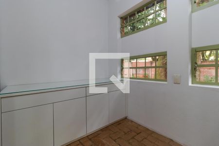 Casa à venda com 237m², 3 quartos e 3 vagas Casa à venda com 237m², 3 quartos e 3 vagasCloset