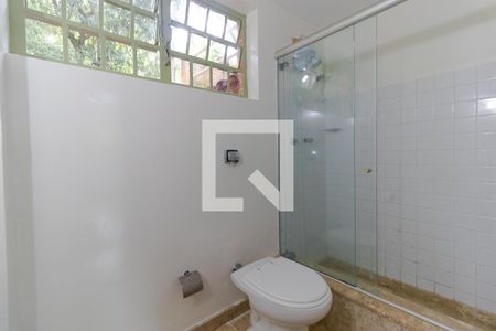 Casa à venda com 237m², 3 quartos e 3 vagas Casa à venda com 237m², 3 quartos e 3 vagasBanheiro 01