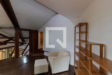 Casa à venda com 237m², 3 quartos e 3 vagas Casa à venda com 237m², 3 quartos e 3 vagasMezanino