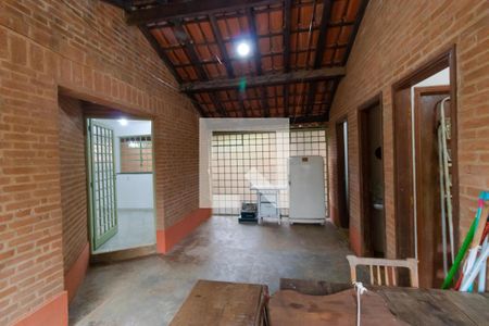 Casa à venda com 237m², 3 quartos e 3 vagas Casa à venda com 237m², 3 quartos e 3 vagasGaragem